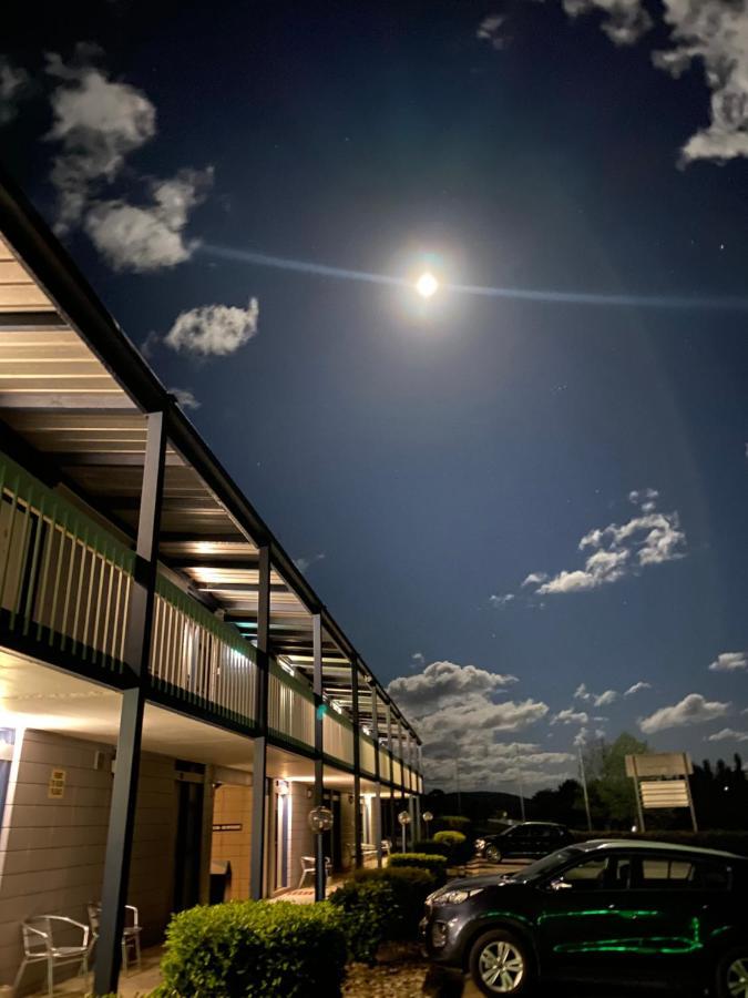 Snow Season Motor Inn Cooma Dış mekan fotoğraf